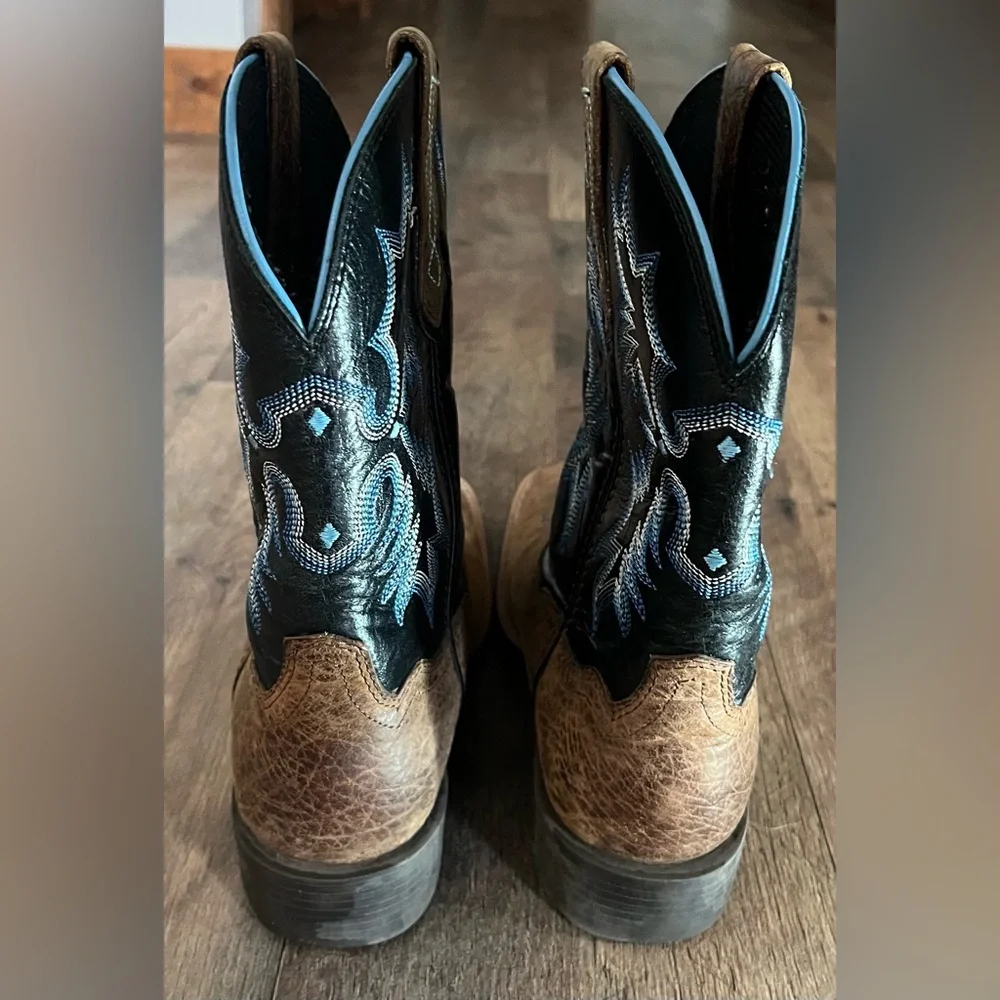 Ariat Kids Tombstone western boots. Sz 1.5